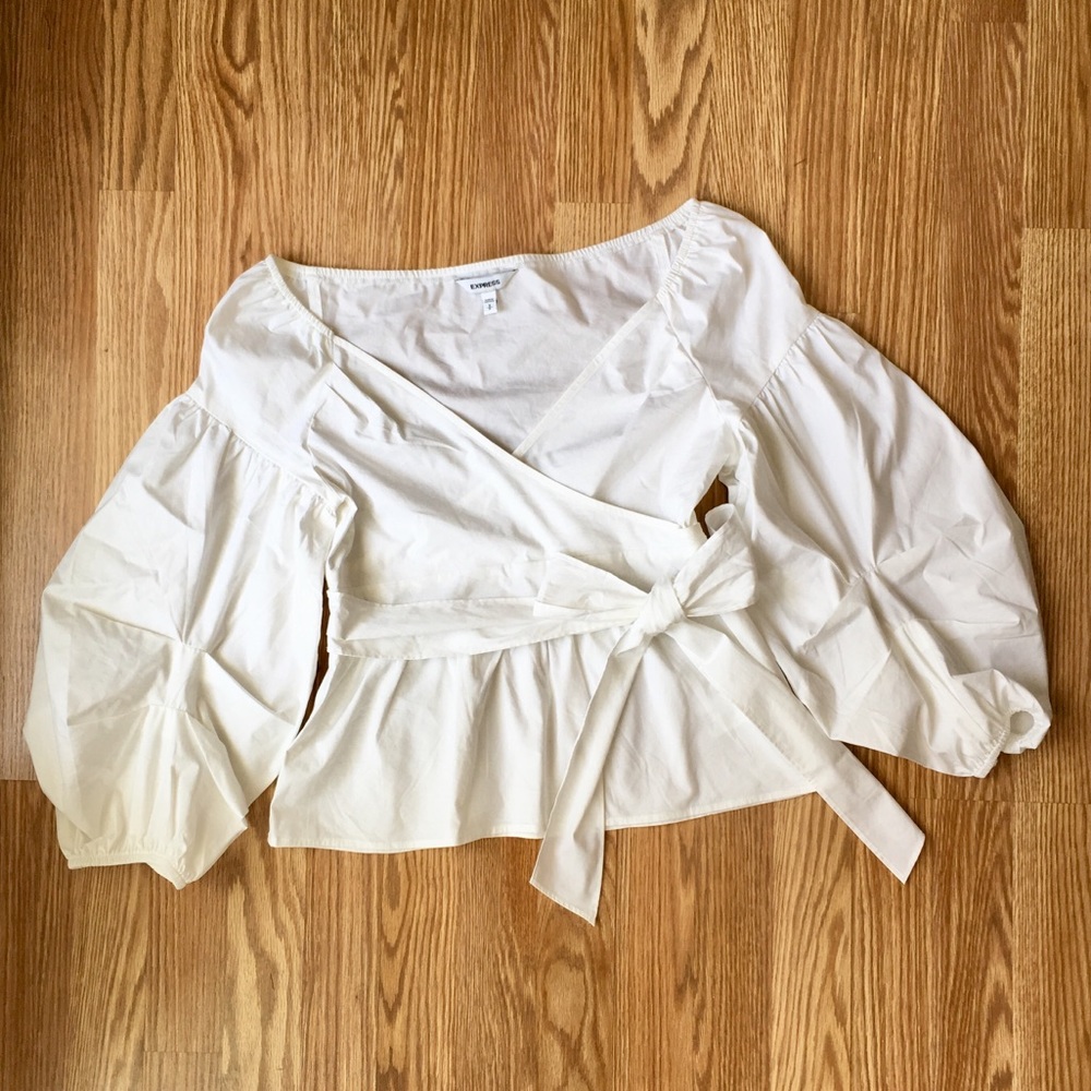 Express puff sleeve blouse in WHITE